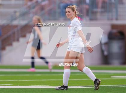Thumbnail 3 in Reedy vs. Wakeland (UIL Regional Quarterfinal Playoff) photogallery.