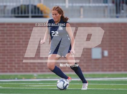 Thumbnail 2 in Reedy vs. Wakeland (UIL Regional Quarterfinal Playoff) photogallery.