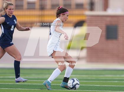 Thumbnail 1 in Reedy vs. Wakeland (UIL Regional Quarterfinal Playoff) photogallery.