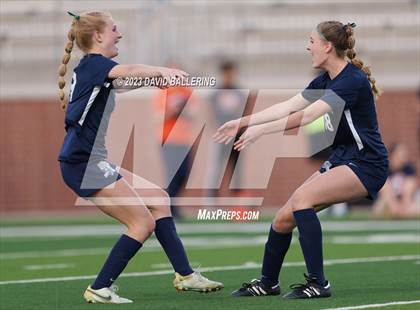 Thumbnail 1 in Reedy vs. Wakeland (UIL Regional Quarterfinal Playoff) photogallery.