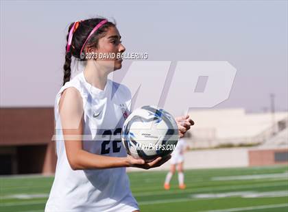 Thumbnail 3 in Reedy vs. Wakeland (UIL Regional Quarterfinal Playoff) photogallery.