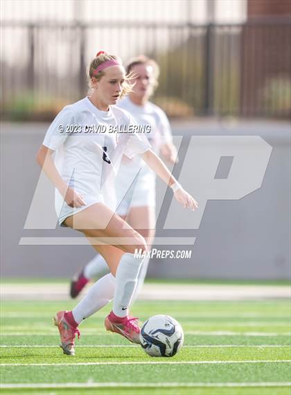 Thumbnail 1 in Reedy vs. Wakeland (UIL Regional Quarterfinal Playoff) photogallery.