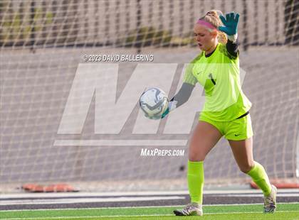 Thumbnail 1 in Reedy vs. Wakeland (UIL Regional Quarterfinal Playoff) photogallery.