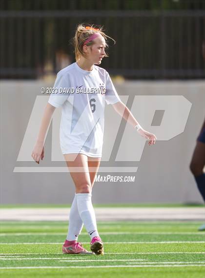 Thumbnail 2 in Reedy vs. Wakeland (UIL Regional Quarterfinal Playoff) photogallery.