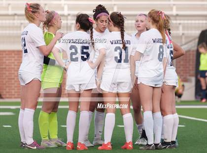 Thumbnail 3 in Reedy vs. Wakeland (UIL Regional Quarterfinal Playoff) photogallery.