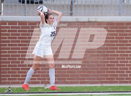 Thumbnail 3 in Reedy vs. Wakeland (UIL Regional Quarterfinal Playoff) photogallery.