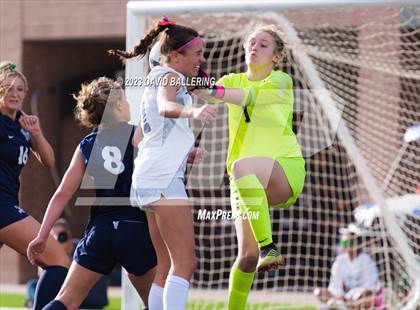 Thumbnail 2 in Reedy vs. Wakeland (UIL Regional Quarterfinal Playoff) photogallery.