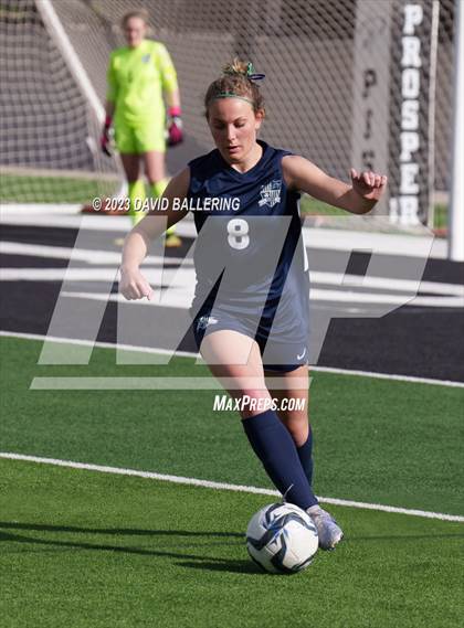 Thumbnail 3 in Reedy vs. Wakeland (UIL Regional Quarterfinal Playoff) photogallery.