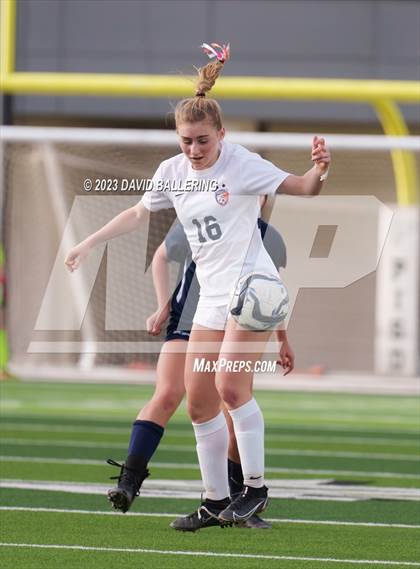 Thumbnail 1 in Reedy vs. Wakeland (UIL Regional Quarterfinal Playoff) photogallery.