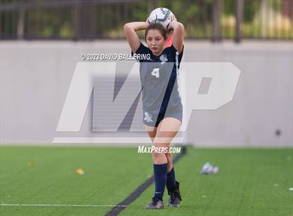 Thumbnail 2 in Reedy vs. Wakeland (UIL Regional Quarterfinal Playoff) photogallery.