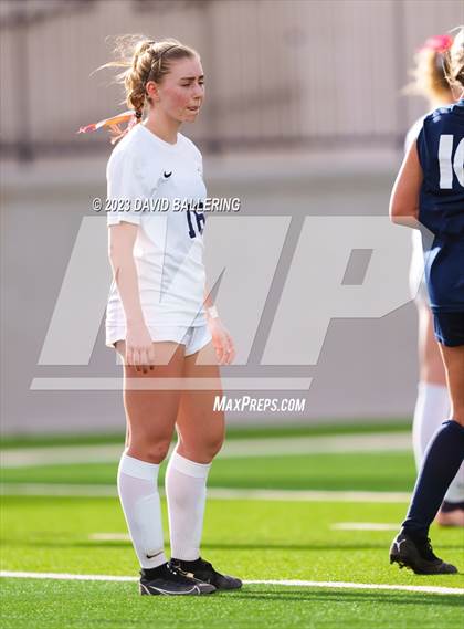 Thumbnail 1 in Reedy vs. Wakeland (UIL Regional Quarterfinal Playoff) photogallery.