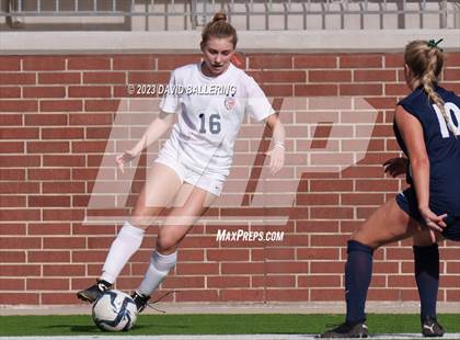 Thumbnail 3 in Reedy vs. Wakeland (UIL Regional Quarterfinal Playoff) photogallery.