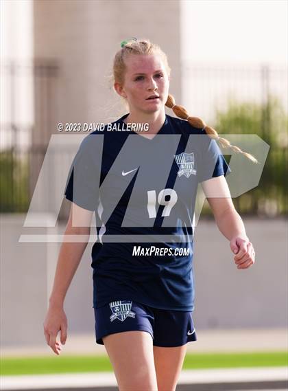 Thumbnail 1 in Reedy vs. Wakeland (UIL Regional Quarterfinal Playoff) photogallery.