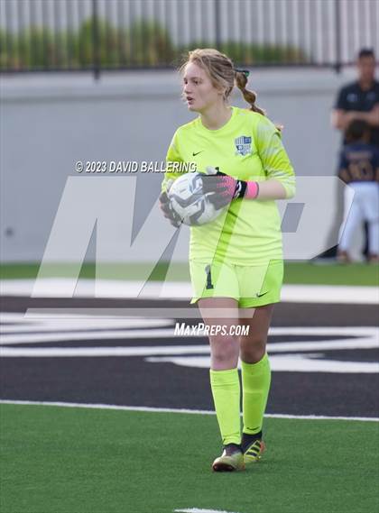 Thumbnail 2 in Reedy vs. Wakeland (UIL Regional Quarterfinal Playoff) photogallery.