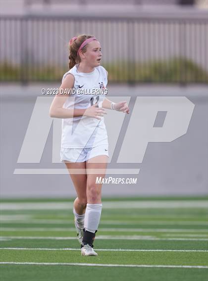 Thumbnail 1 in Reedy vs. Wakeland (UIL Regional Quarterfinal Playoff) photogallery.