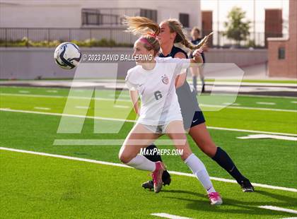 Thumbnail 2 in Reedy vs. Wakeland (UIL Regional Quarterfinal Playoff) photogallery.