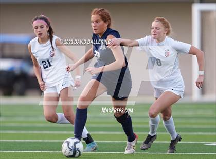 Thumbnail 1 in Reedy vs. Wakeland (UIL Regional Quarterfinal Playoff) photogallery.
