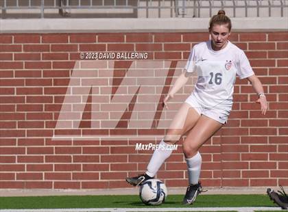 Thumbnail 2 in Reedy vs. Wakeland (UIL Regional Quarterfinal Playoff) photogallery.