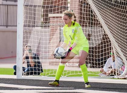 Thumbnail 3 in Reedy vs. Wakeland (UIL Regional Quarterfinal Playoff) photogallery.