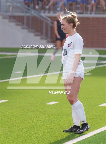 Thumbnail 1 in Reedy vs. Wakeland (UIL Regional Quarterfinal Playoff) photogallery.