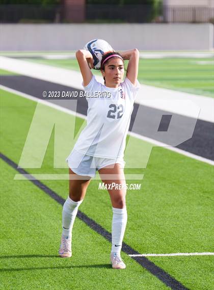Thumbnail 1 in Reedy vs. Wakeland (UIL Regional Quarterfinal Playoff) photogallery.