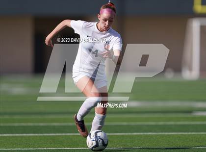 Thumbnail 2 in Reedy vs. Wakeland (UIL Regional Quarterfinal Playoff) photogallery.
