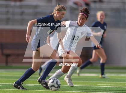 Thumbnail 1 in Reedy vs. Wakeland (UIL Regional Quarterfinal Playoff) photogallery.
