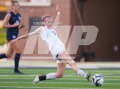 Thumbnail 1 in Reedy vs. Wakeland (UIL Regional Quarterfinal Playoff) photogallery.