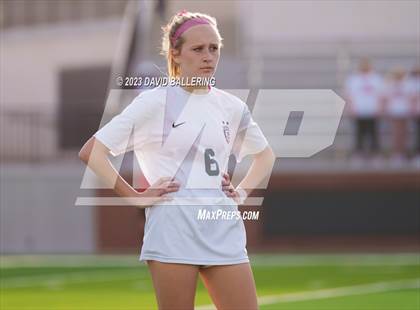 Thumbnail 2 in Reedy vs. Wakeland (UIL Regional Quarterfinal Playoff) photogallery.