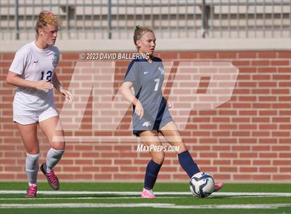 Thumbnail 3 in Reedy vs. Wakeland (UIL Regional Quarterfinal Playoff) photogallery.