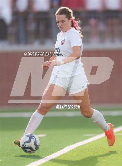 Thumbnail 2 in Reedy vs. Wakeland (UIL Regional Quarterfinal Playoff) photogallery.