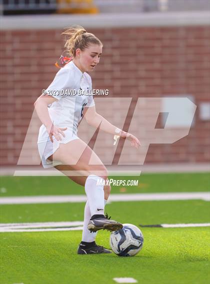 Thumbnail 1 in Reedy vs. Wakeland (UIL Regional Quarterfinal Playoff) photogallery.