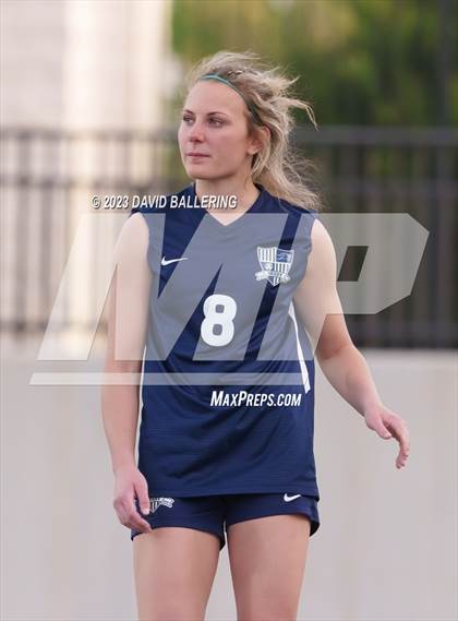 Thumbnail 3 in Reedy vs. Wakeland (UIL Regional Quarterfinal Playoff) photogallery.