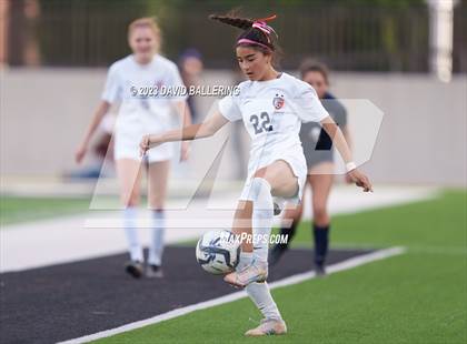 Thumbnail 3 in Reedy vs. Wakeland (UIL Regional Quarterfinal Playoff) photogallery.