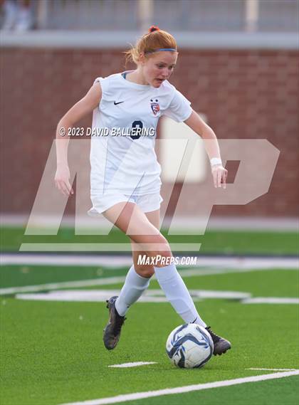 Thumbnail 2 in Reedy vs. Wakeland (UIL Regional Quarterfinal Playoff) photogallery.