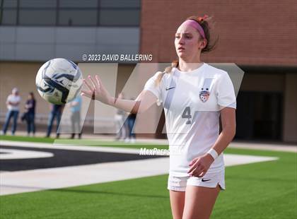 Thumbnail 2 in Reedy vs. Wakeland (UIL Regional Quarterfinal Playoff) photogallery.