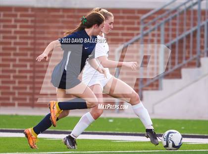 Thumbnail 2 in Reedy vs. Wakeland (UIL Regional Quarterfinal Playoff) photogallery.