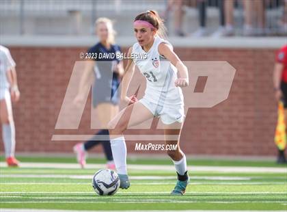 Thumbnail 1 in Reedy vs. Wakeland (UIL Regional Quarterfinal Playoff) photogallery.