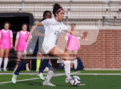 Thumbnail 2 in Reedy vs. Wakeland (UIL Regional Quarterfinal Playoff) photogallery.