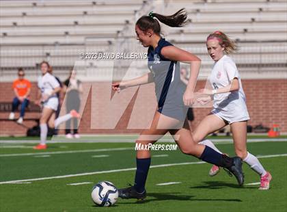 Thumbnail 3 in Reedy vs. Wakeland (UIL Regional Quarterfinal Playoff) photogallery.