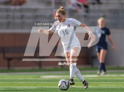 Thumbnail 2 in Reedy vs. Wakeland (UIL Regional Quarterfinal Playoff) photogallery.
