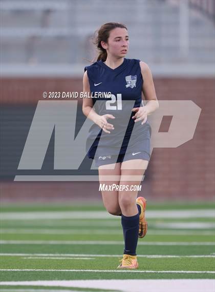 Thumbnail 2 in Reedy vs. Wakeland (UIL Regional Quarterfinal Playoff) photogallery.