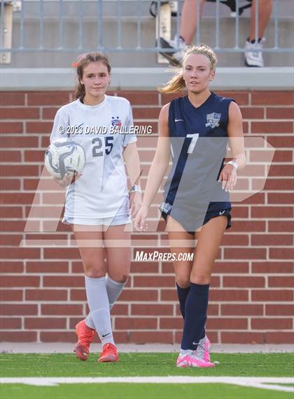Thumbnail 3 in Reedy vs. Wakeland (UIL Regional Quarterfinal Playoff) photogallery.