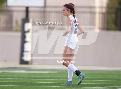 Thumbnail 1 in Reedy vs. Wakeland (UIL Regional Quarterfinal Playoff) photogallery.