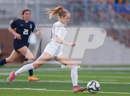 Thumbnail 1 in Reedy vs. Wakeland (UIL Regional Quarterfinal Playoff) photogallery.