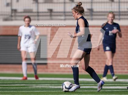 Thumbnail 3 in Reedy vs. Wakeland (UIL Regional Quarterfinal Playoff) photogallery.