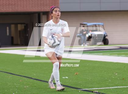 Thumbnail 1 in Reedy vs. Wakeland (UIL Regional Quarterfinal Playoff) photogallery.