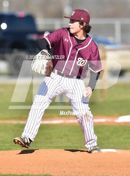 Thumbnail 3 in Bonham vs Whitesboro (Pottsboro Invitational) photogallery.