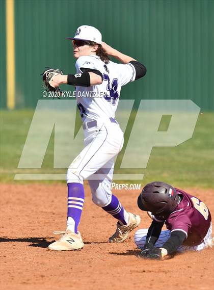 Thumbnail 3 in Bonham vs Whitesboro (Pottsboro Invitational) photogallery.