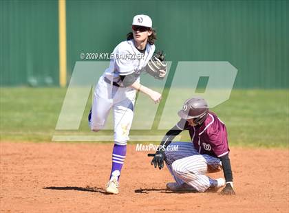 Thumbnail 2 in Bonham vs Whitesboro (Pottsboro Invitational) photogallery.